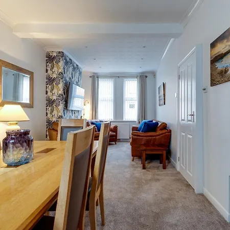 Sandy House Semesterbostad *